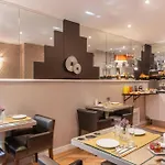 Hôtel Galileo Champs Elysées