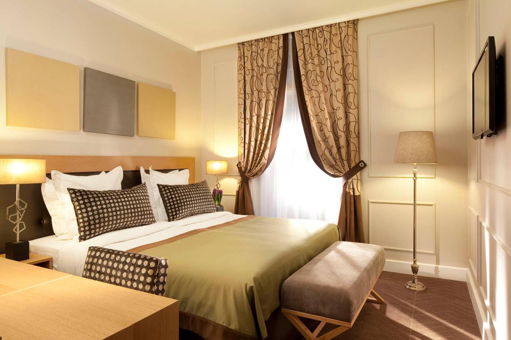 Hotel Galileo Champs Elysées Parigi