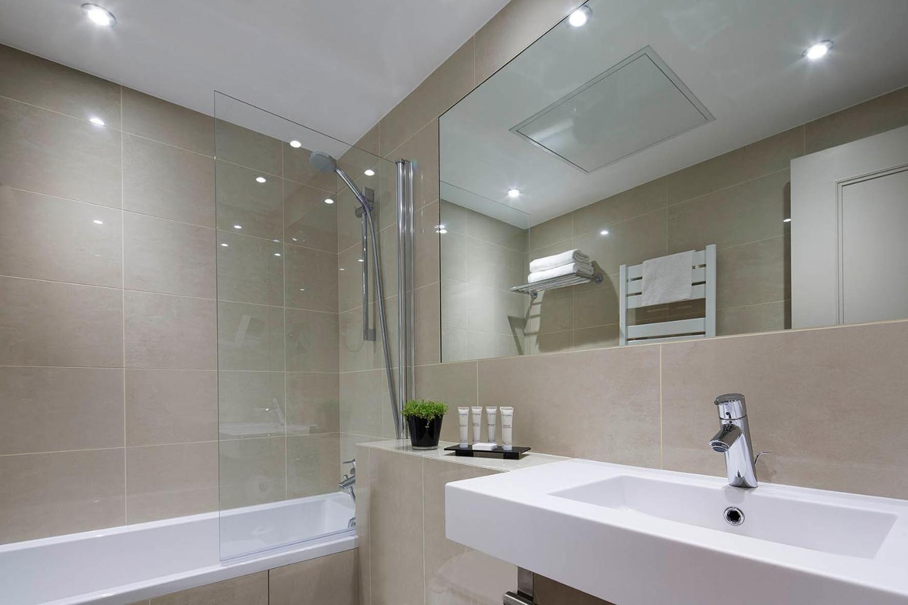 Galileo Champs Elysees