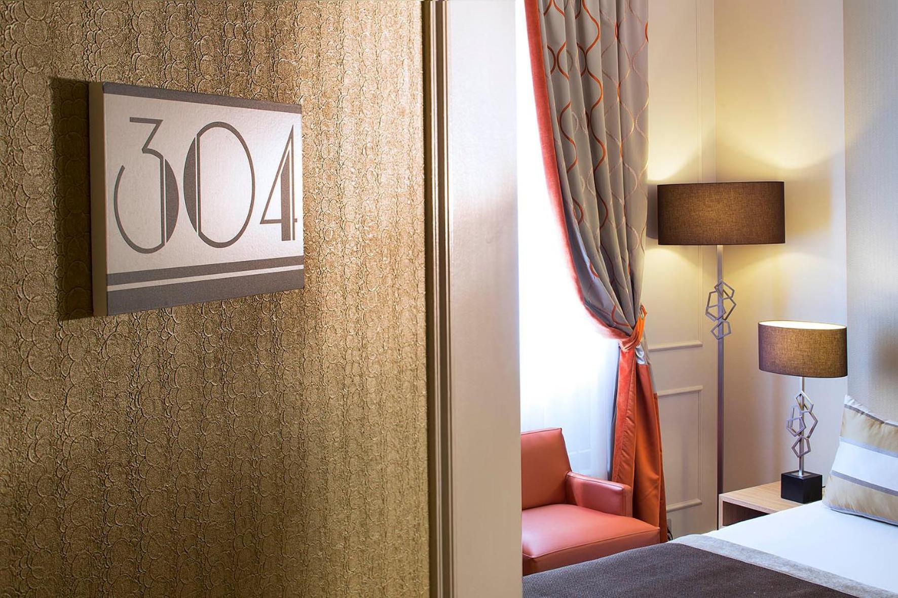 Galileo Champs Elysees 4* Paris