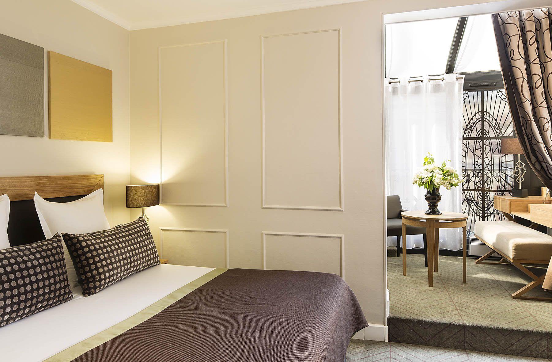 Galileo Champs Elysees 4*