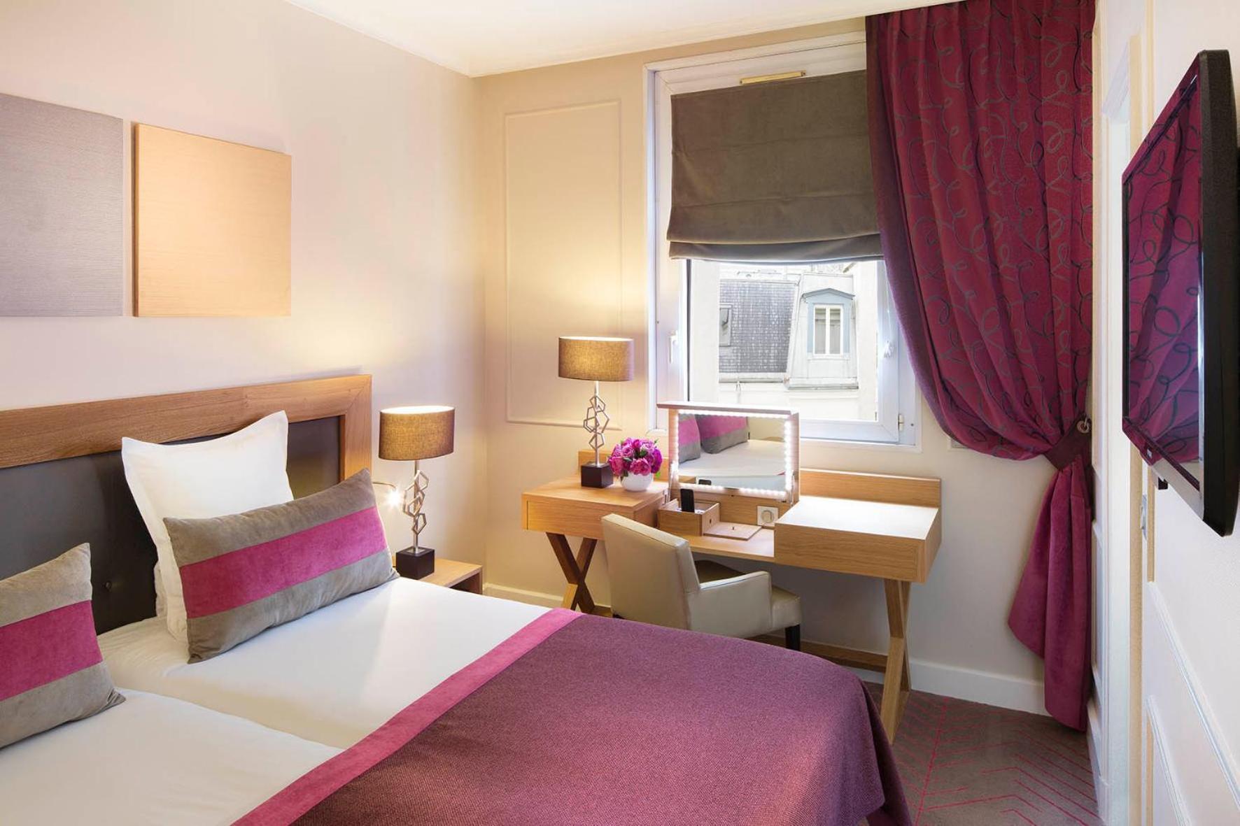 Galileo Champs Elysees Hotel 4*